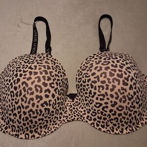 Victoria's Secret Leopard Print T-Shirt Bra - Nude & Black